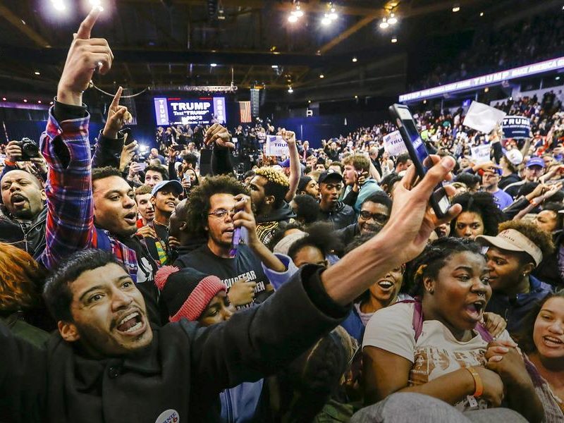 Trainspotting Trump v. Sanders from Canada